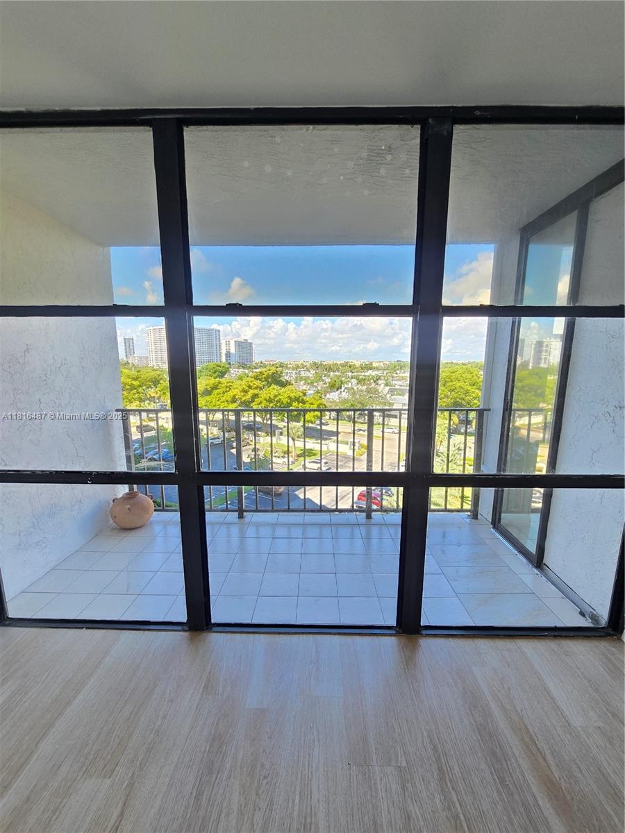 OCEANVIEW PARK CONDO - Residential Lease