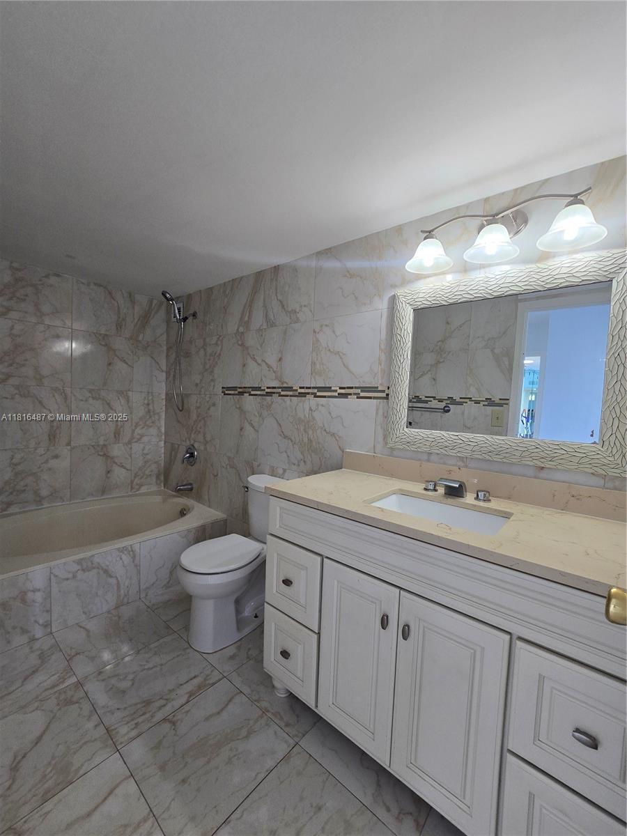 OCEANVIEW PARK CONDO - Residential Lease