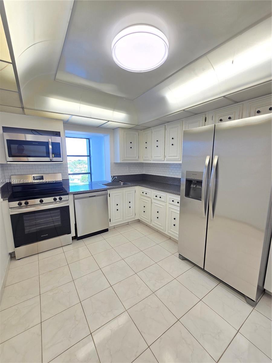 OCEANVIEW PARK CONDO - Residential Lease