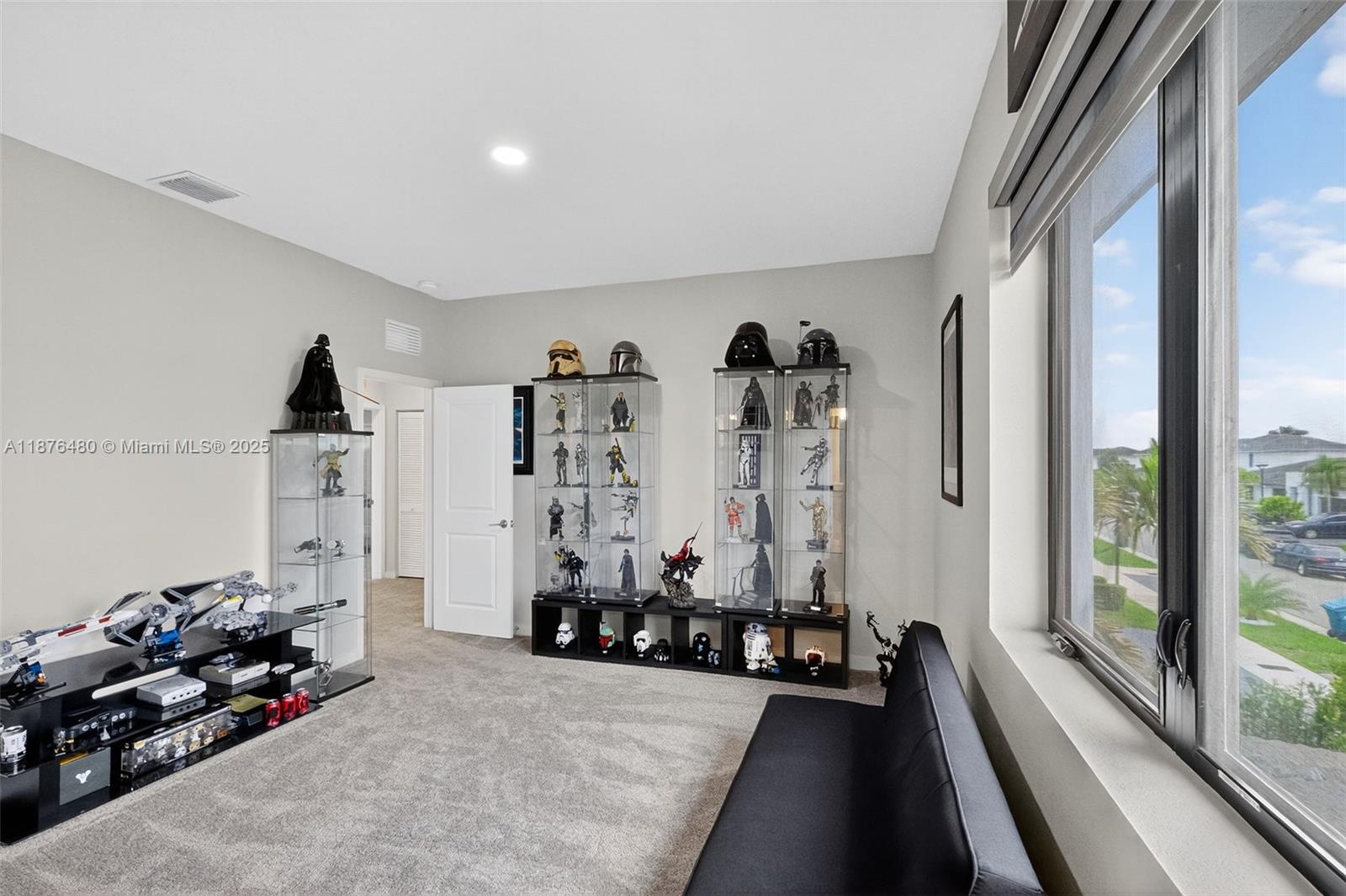 MC RESIDENTIAL - Residential