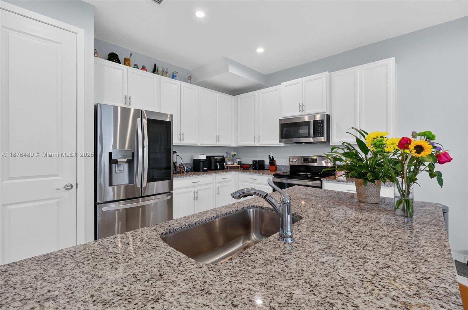 MC RESIDENTIAL - Residential