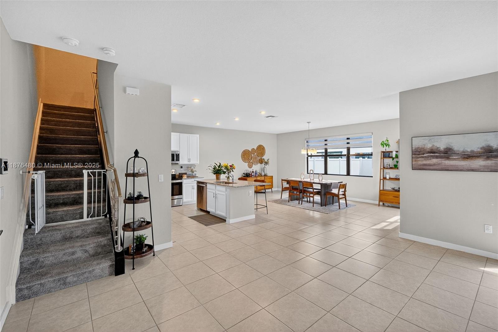 MC RESIDENTIAL - Residential