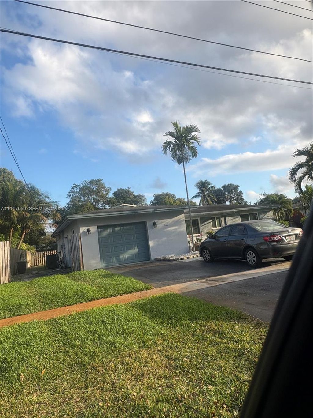 Photo of 800 NW 48th Ter, Plantation, FL 33317 (MLS # A11947669)