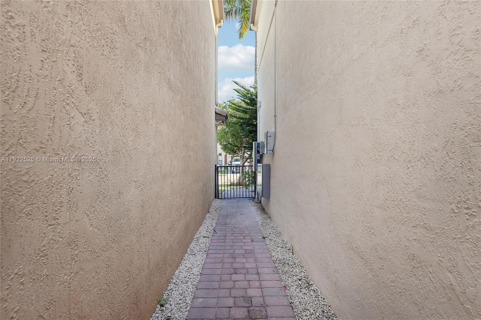 SILVER PALM EAST SEC TWO - Residential