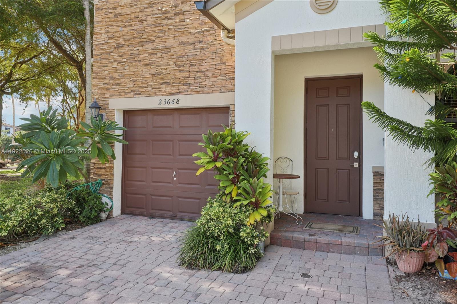 SILVER PALM EAST SEC TWO - Residential