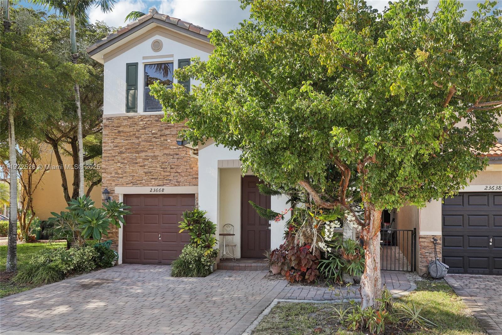 SILVER PALM EAST SEC TWO - Residential