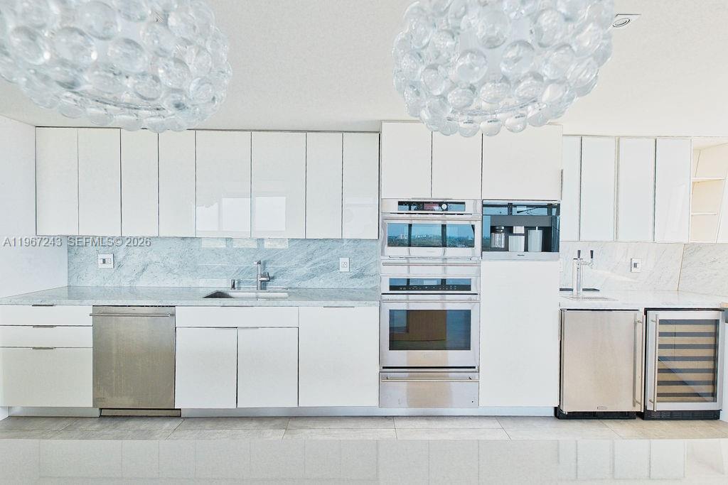 MIDBLOCK MIAMI CONDO - Residential