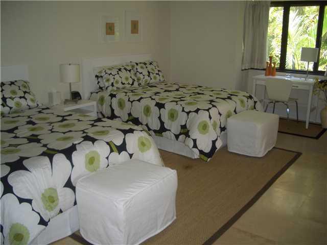 KEY COLONY CONDO #4 - Residential Lease