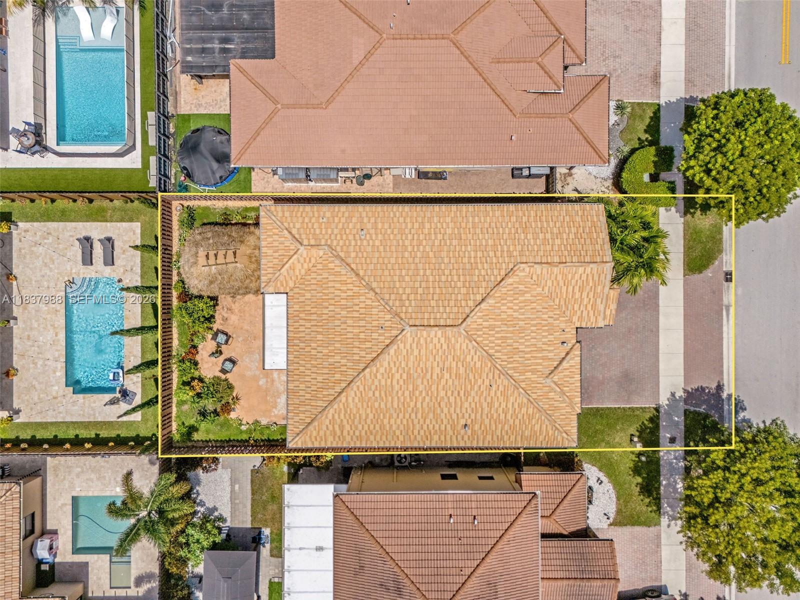 ENCLAVE AT BLACK POINT MA - Residential