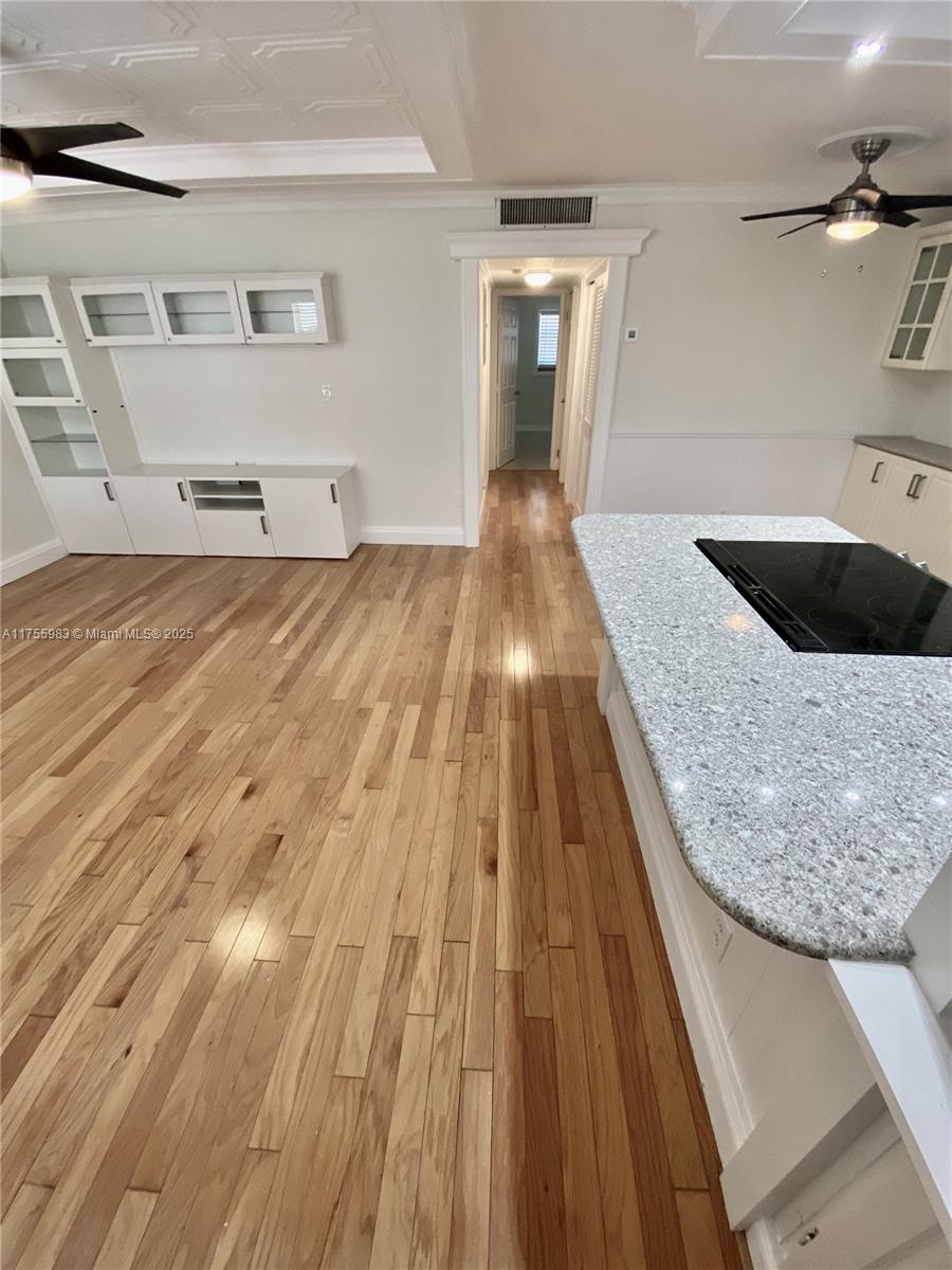2860 NE 14th St Cswy 204D
