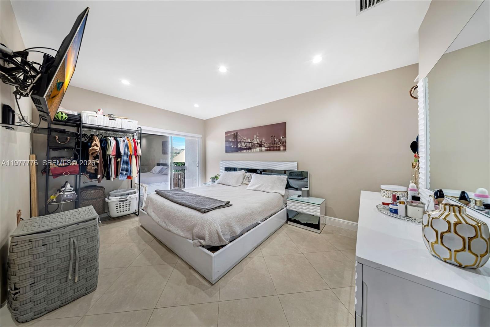 BLACK CREEK VILLAS - Residential