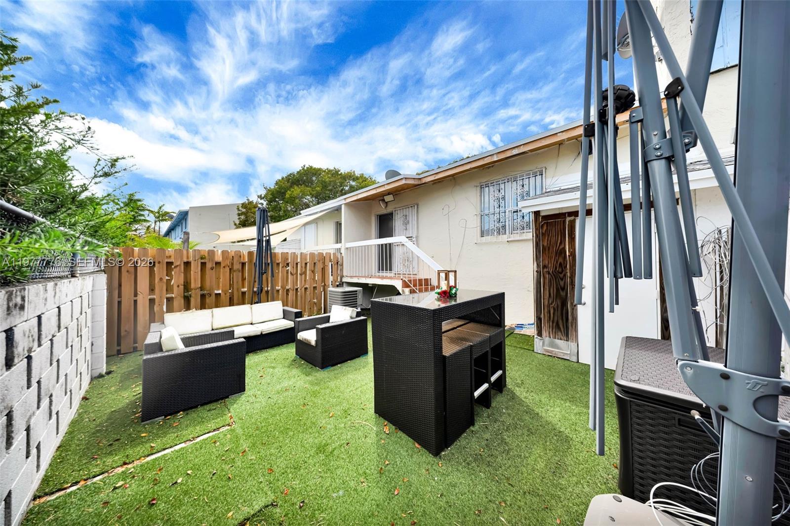 BLACK CREEK VILLAS - Residential