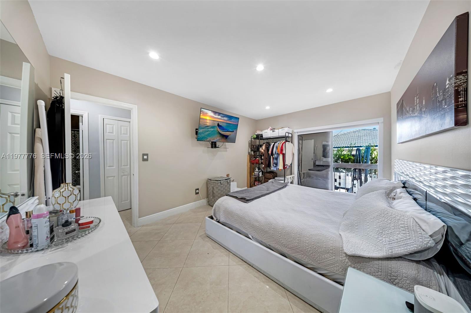 BLACK CREEK VILLAS - Residential