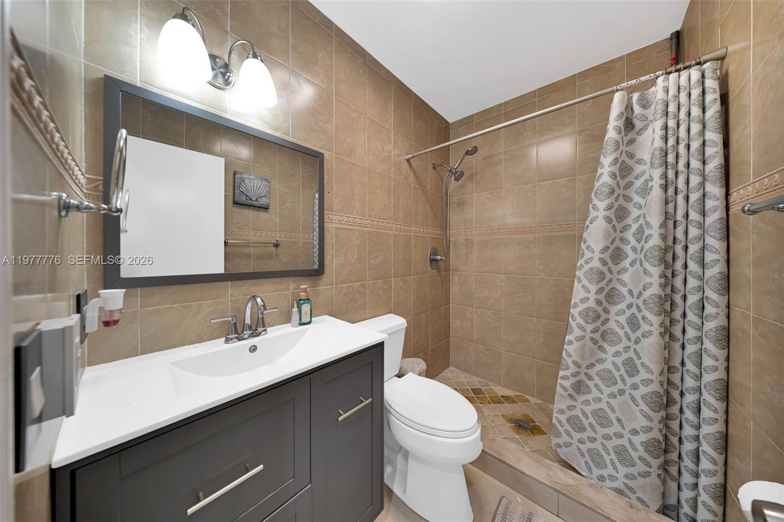 BLACK CREEK VILLAS - Residential