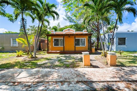 Photo of 1640 Funston St, Hollywood, FL 33020 (MLS # A11860602)