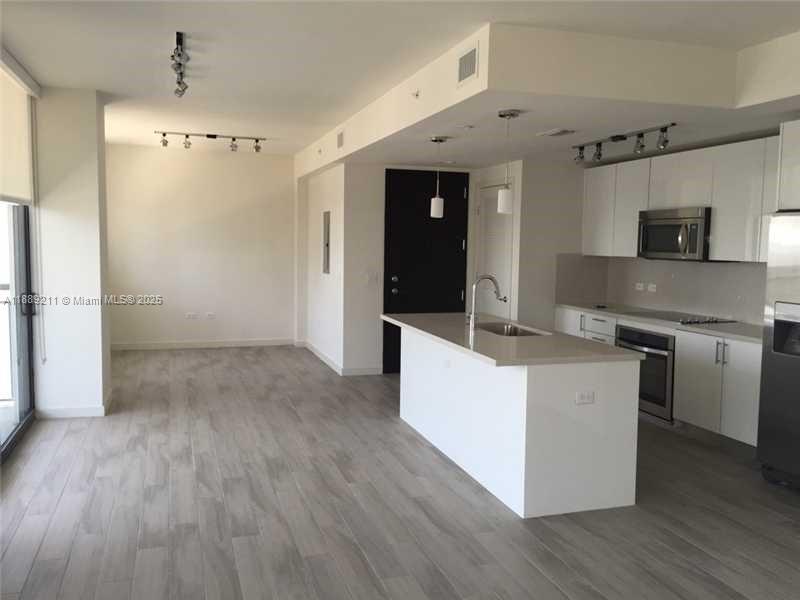 999 SW 1st Ave 2103