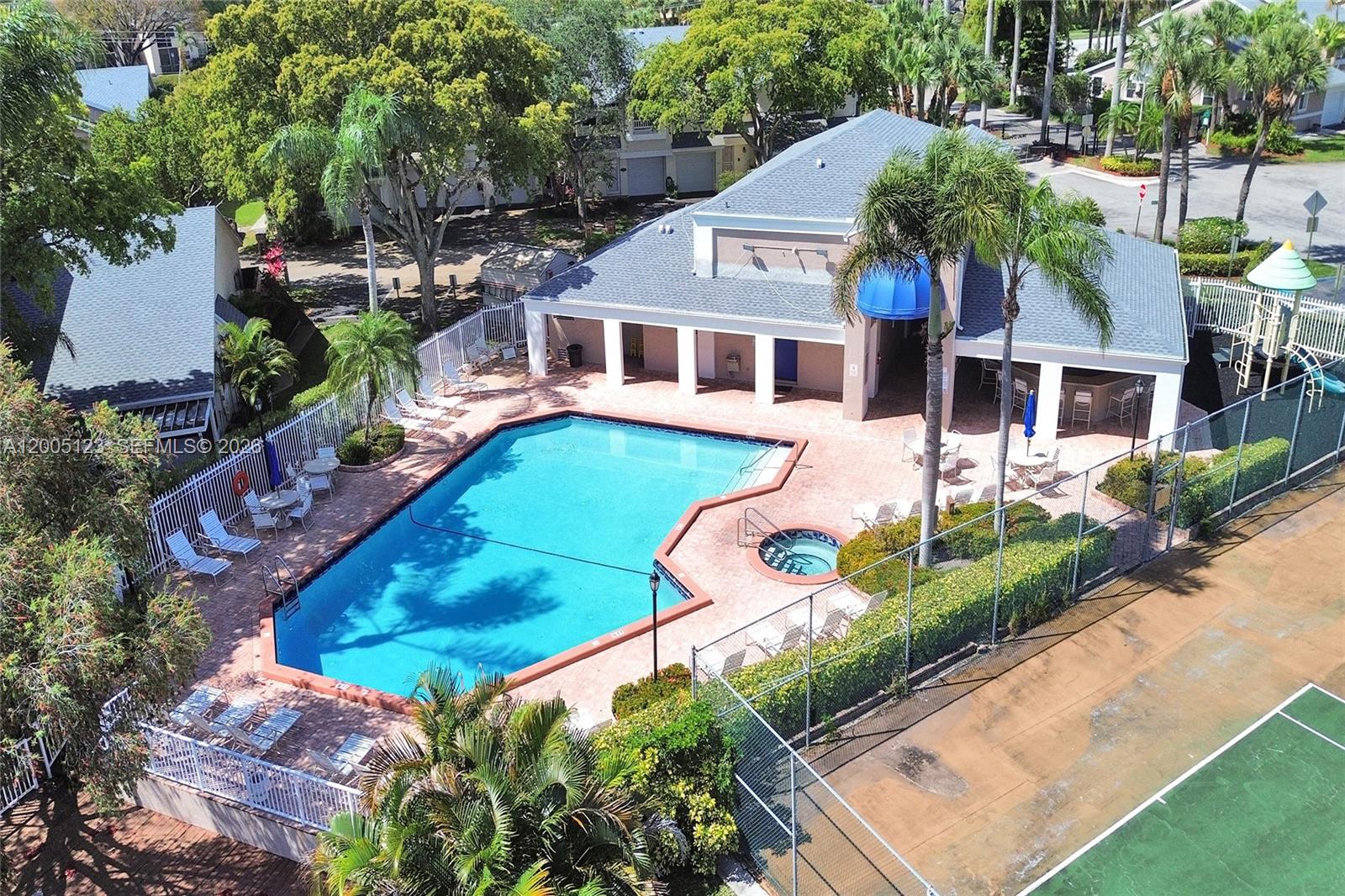 CORAL POINT NORTH - Residential