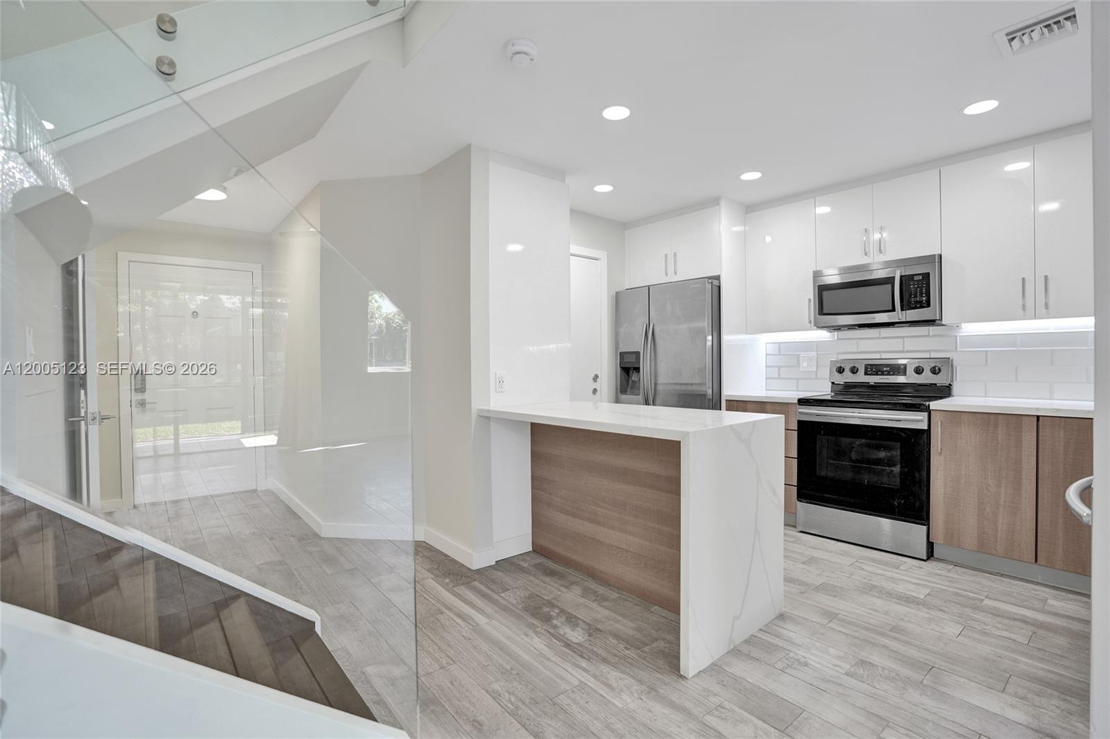 CORAL POINT NORTH - Residential