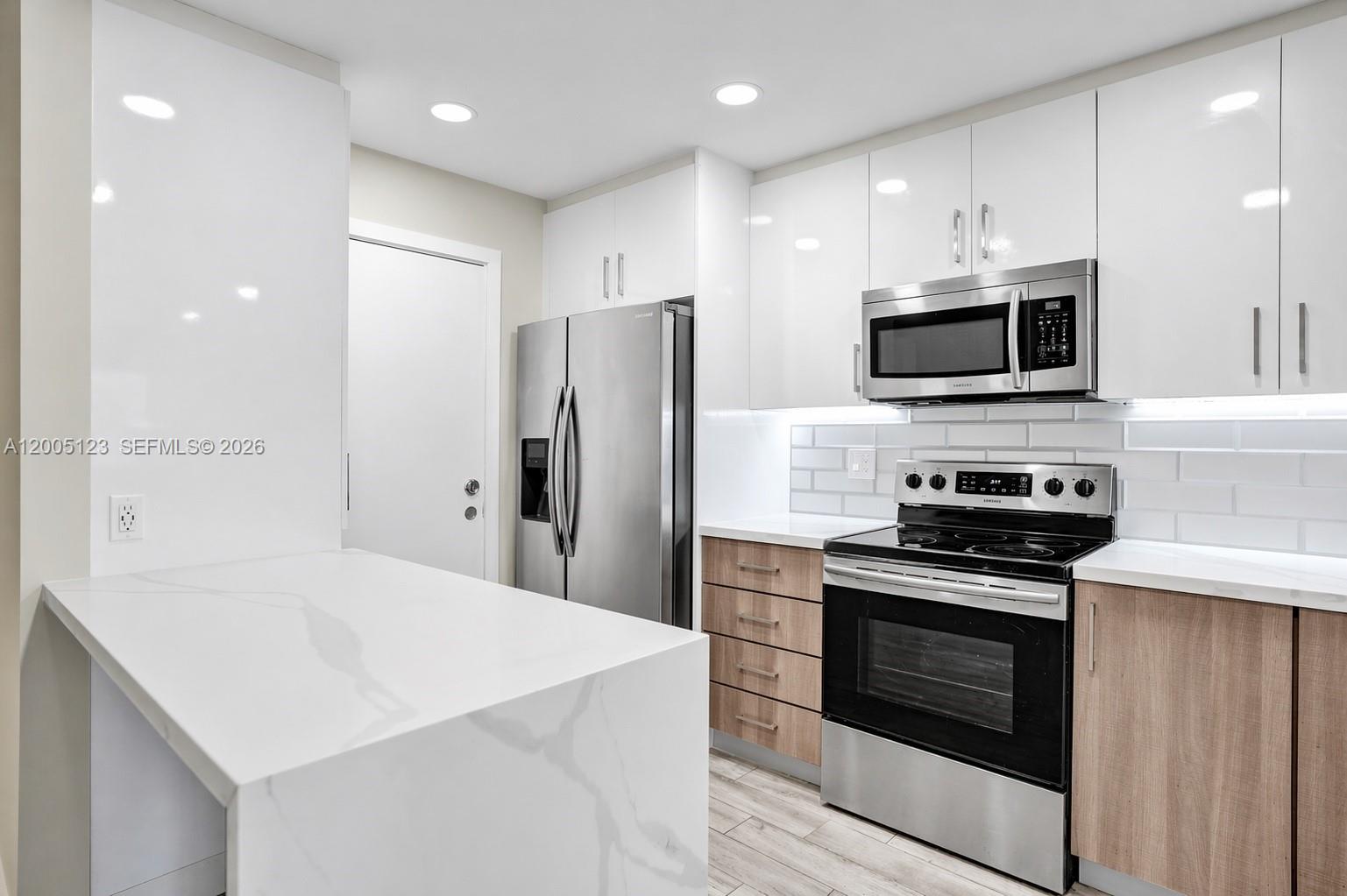 CORAL POINT NORTH - Residential