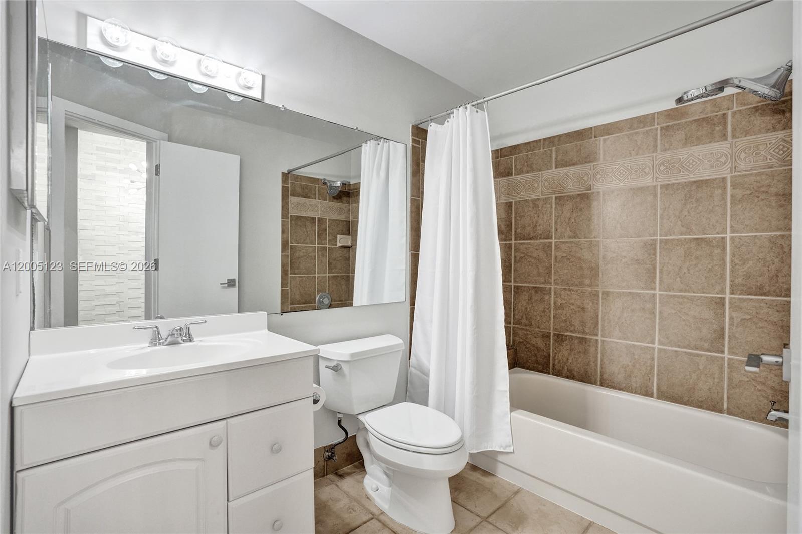 CORAL POINT NORTH - Residential