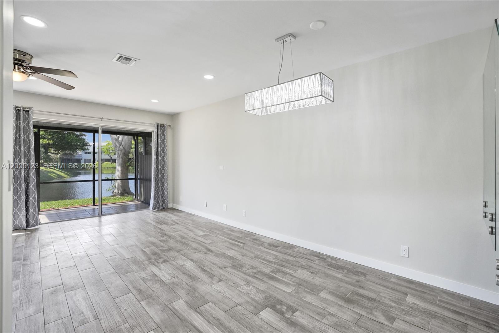 CORAL POINT NORTH - Residential