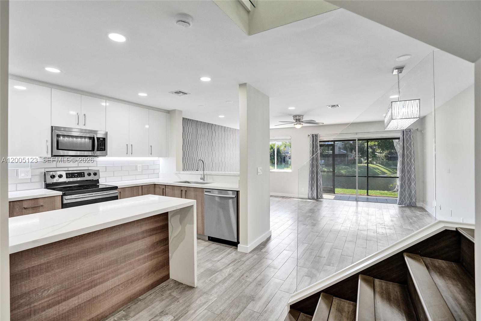 CORAL POINT NORTH - Residential