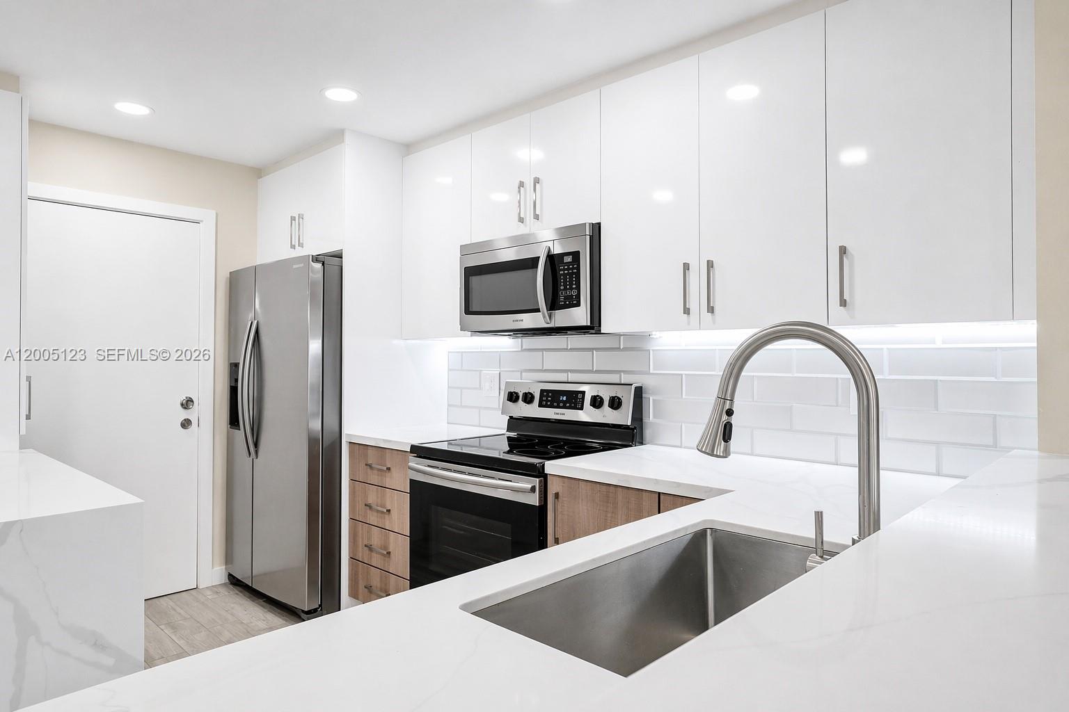 CORAL POINT NORTH - Residential