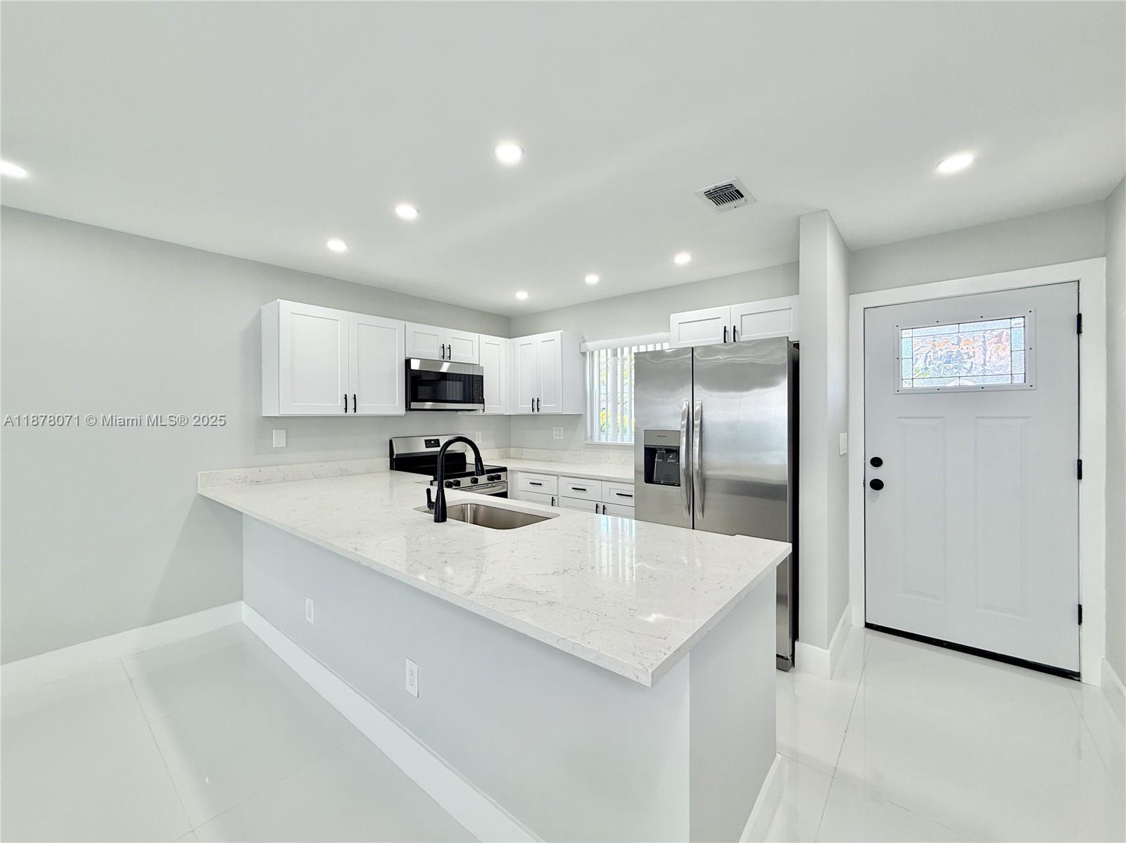 KARLAN TOWNHOUSES SUB - Residential