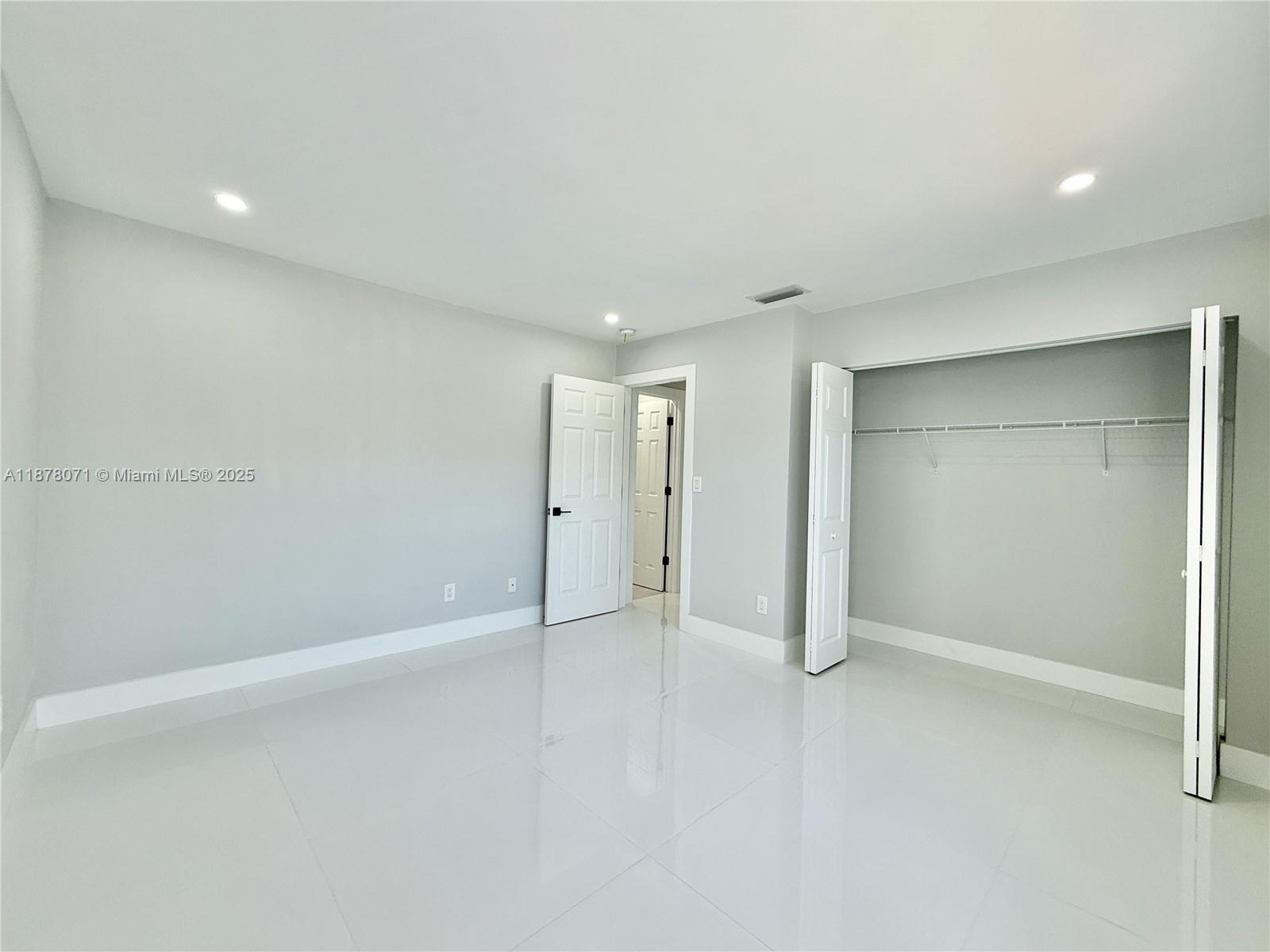 KARLAN TOWNHOUSES SUB - Residential