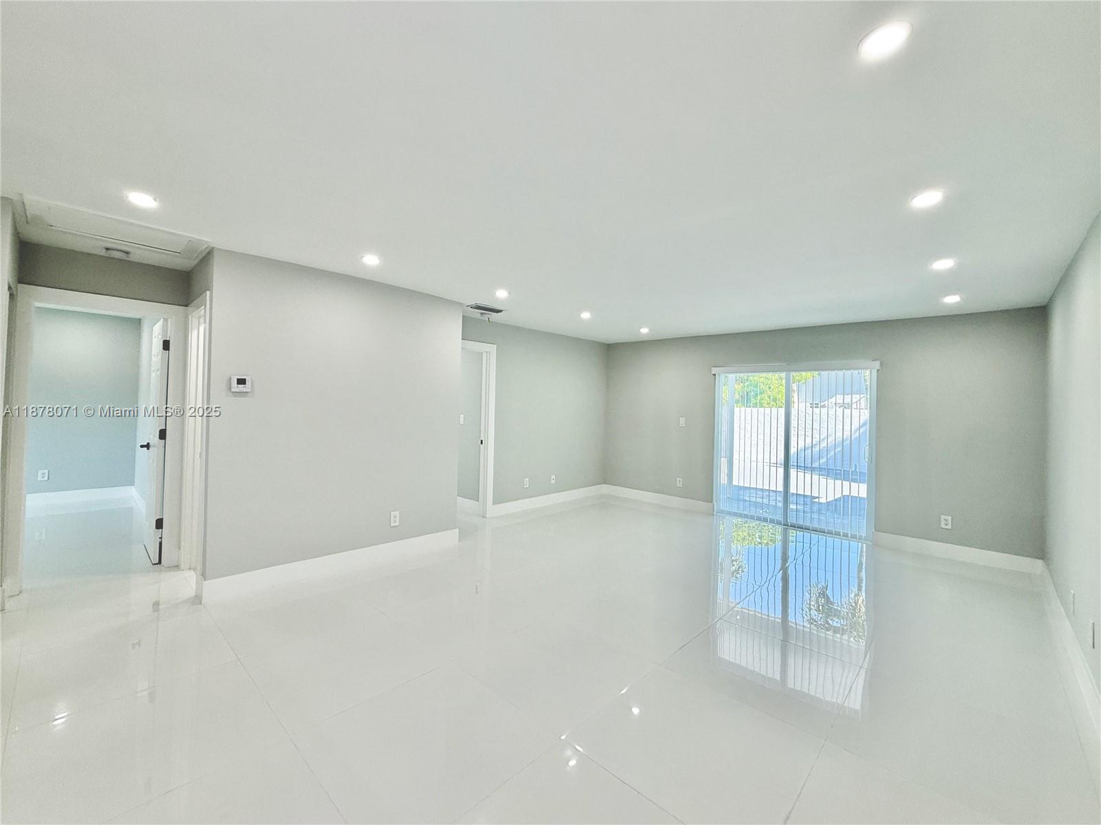 KARLAN TOWNHOUSES SUB - Residential