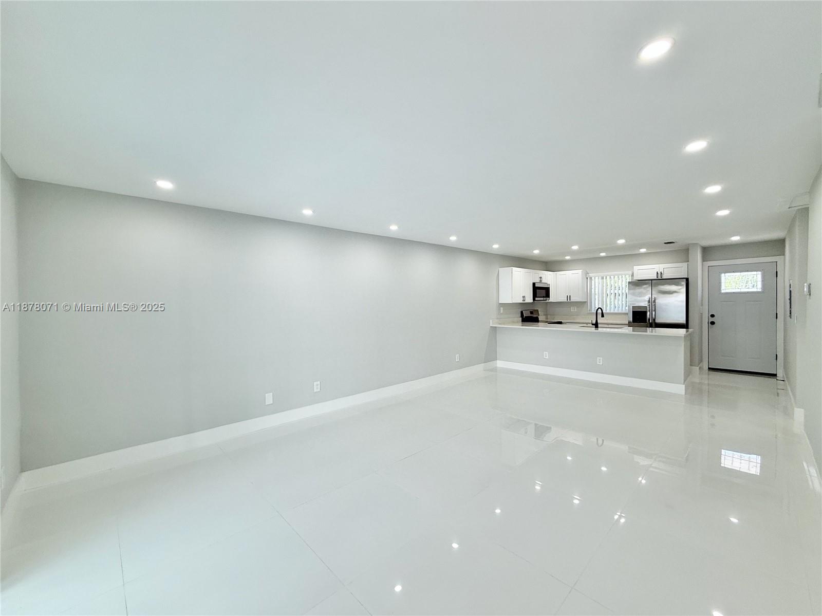 KARLAN TOWNHOUSES SUB - Residential