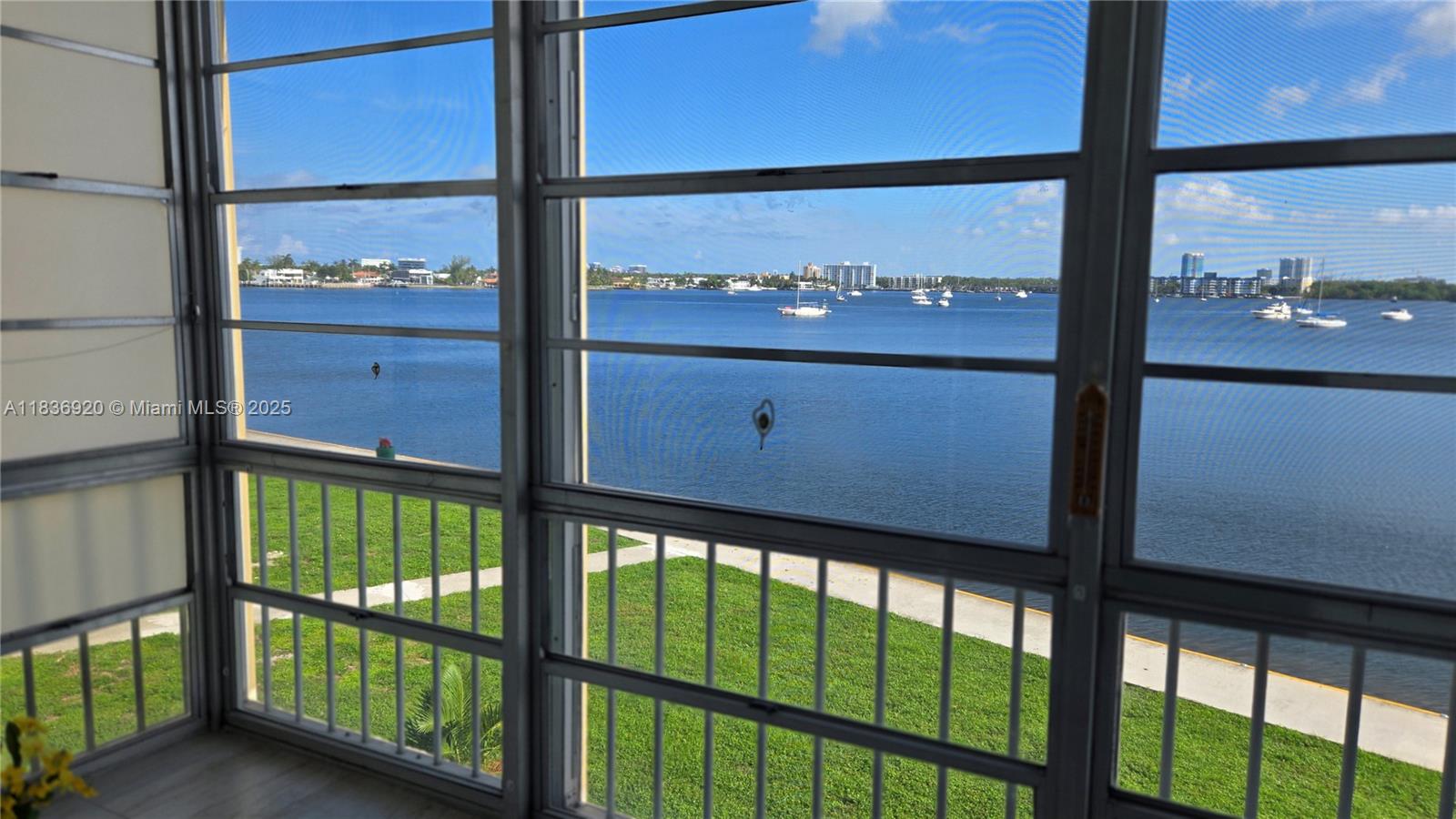This vibrant 55+ community is rich with amenities, ensuring a resort-style living experience. Residents enjoy:
Heated pool, Large billiards room, Clubhouse, Library, Exercise room, Courtesy shuttle bus, 24-hour security guard gate, waterfront property in a prime Aventura location. Don't miss out!
