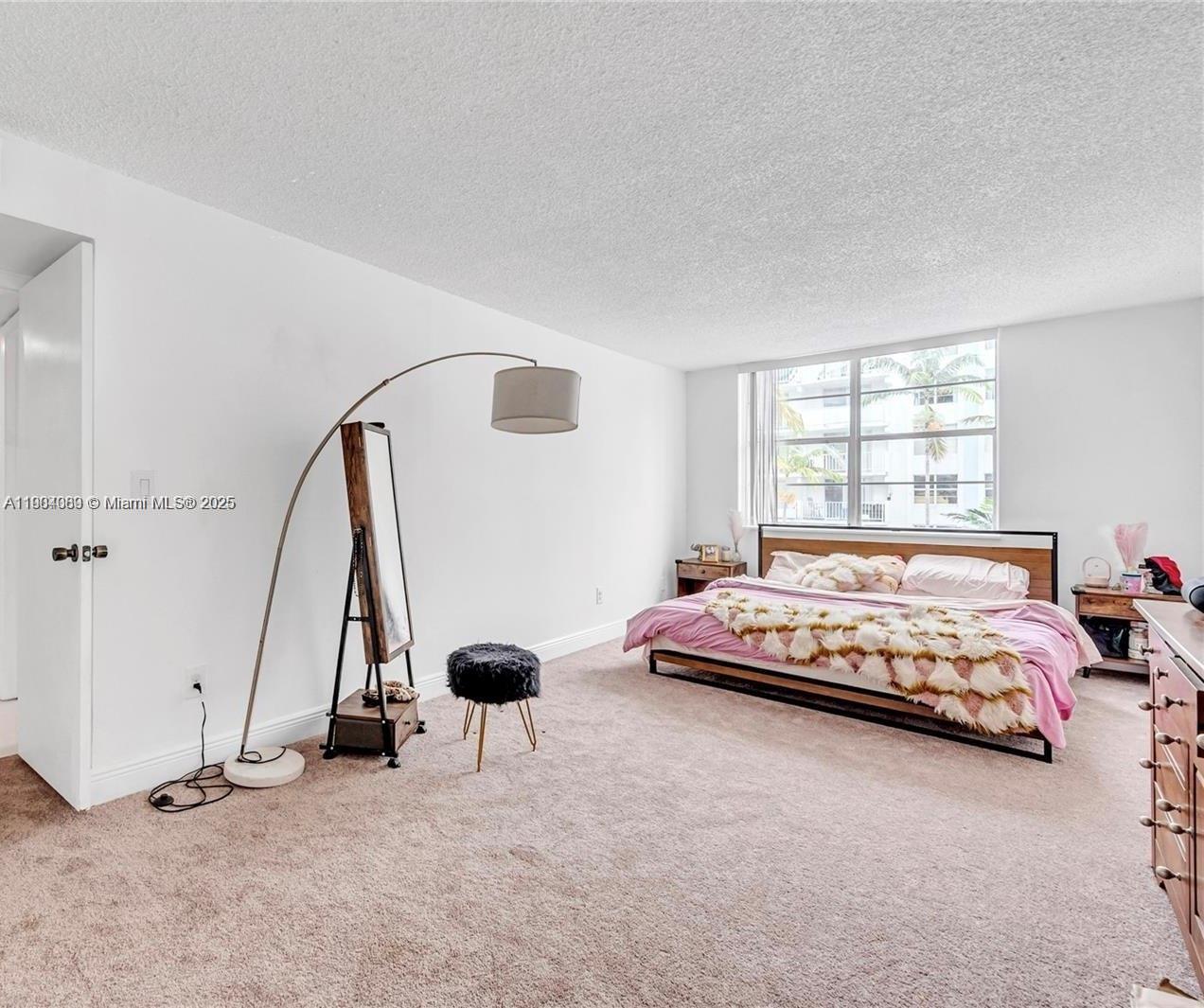 MONTECARLO CONDO - Residential