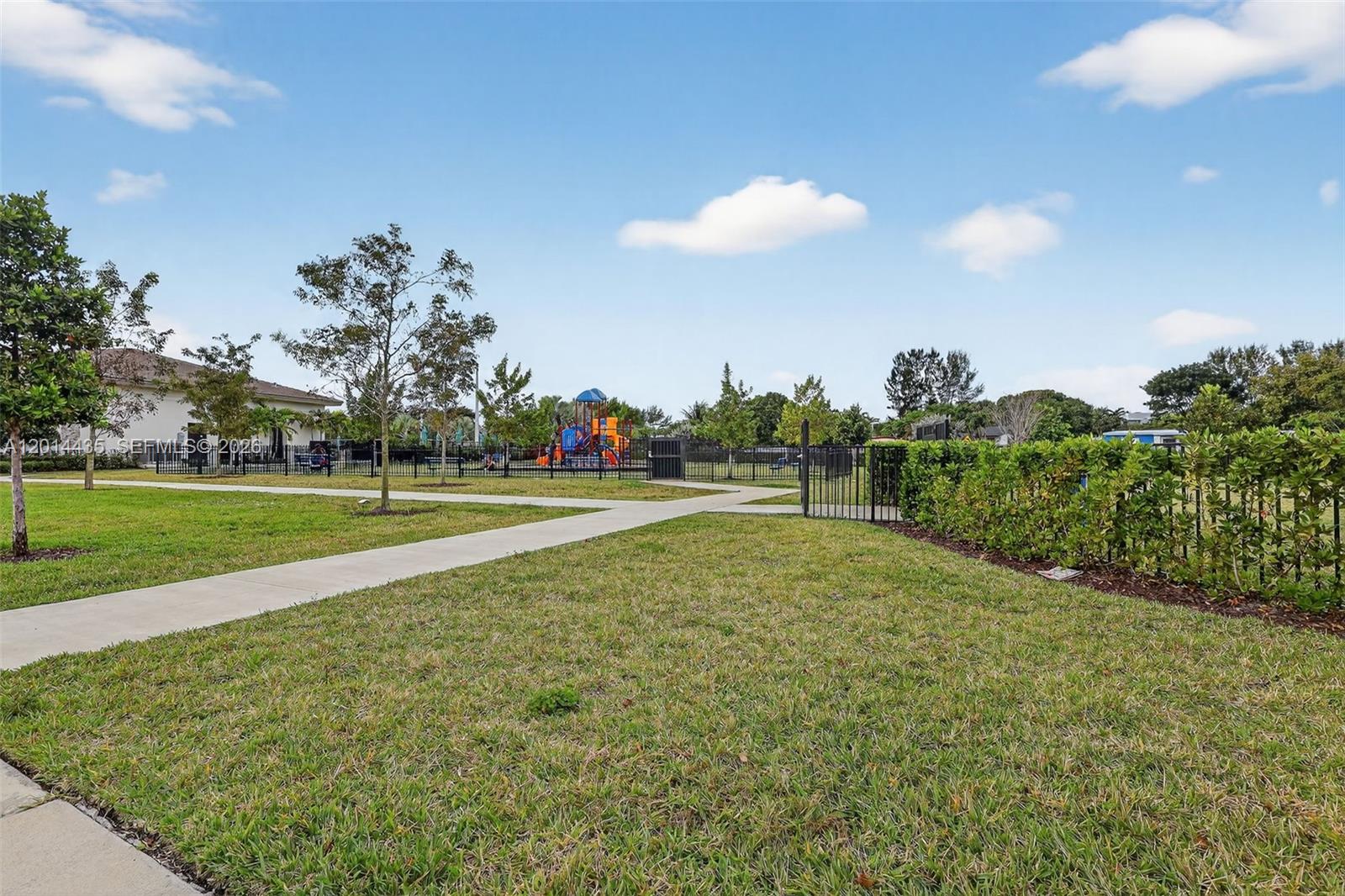 GOLF PARK SEC 1 - Residential