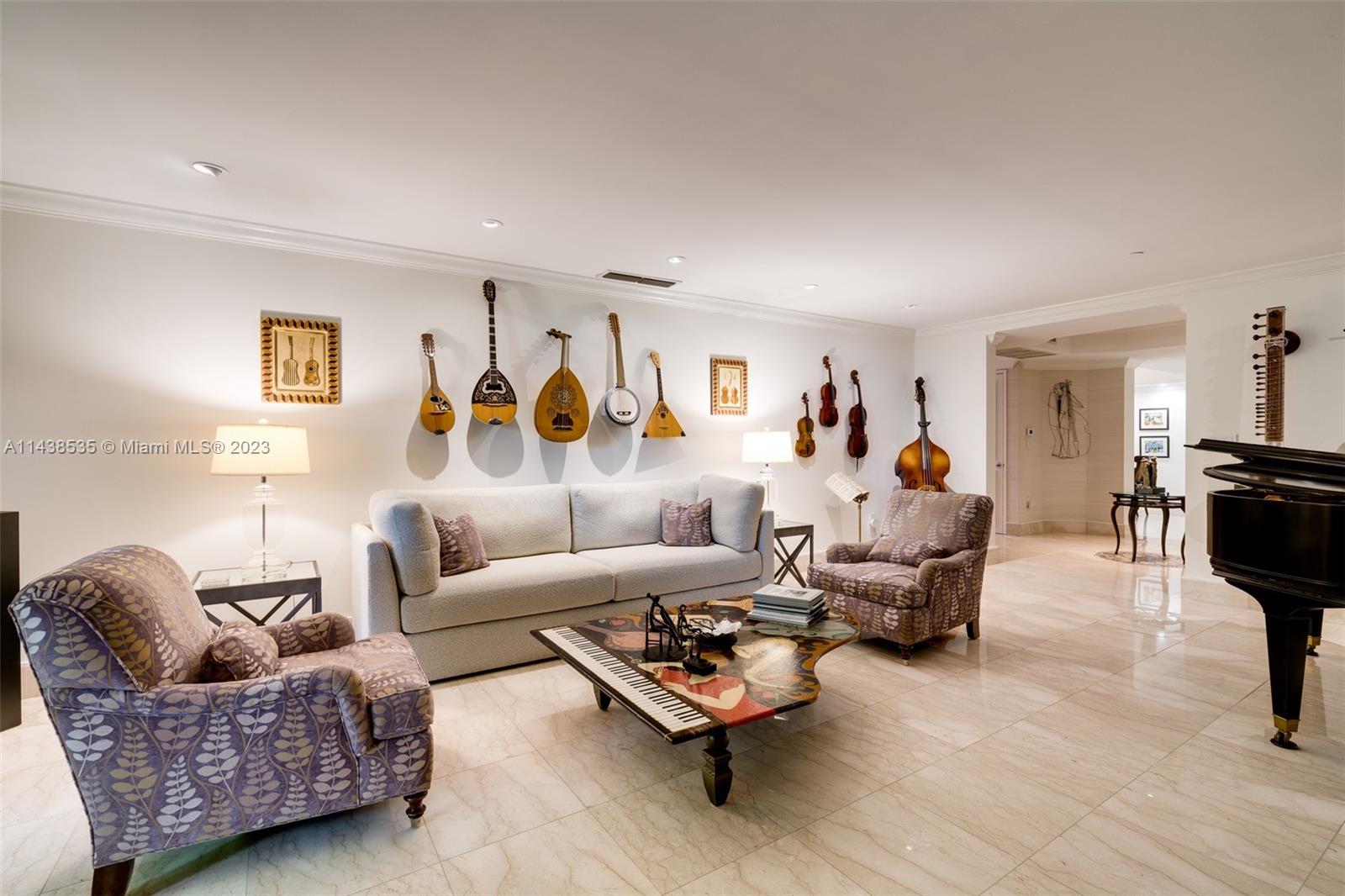 LAKE TOWER - Residential