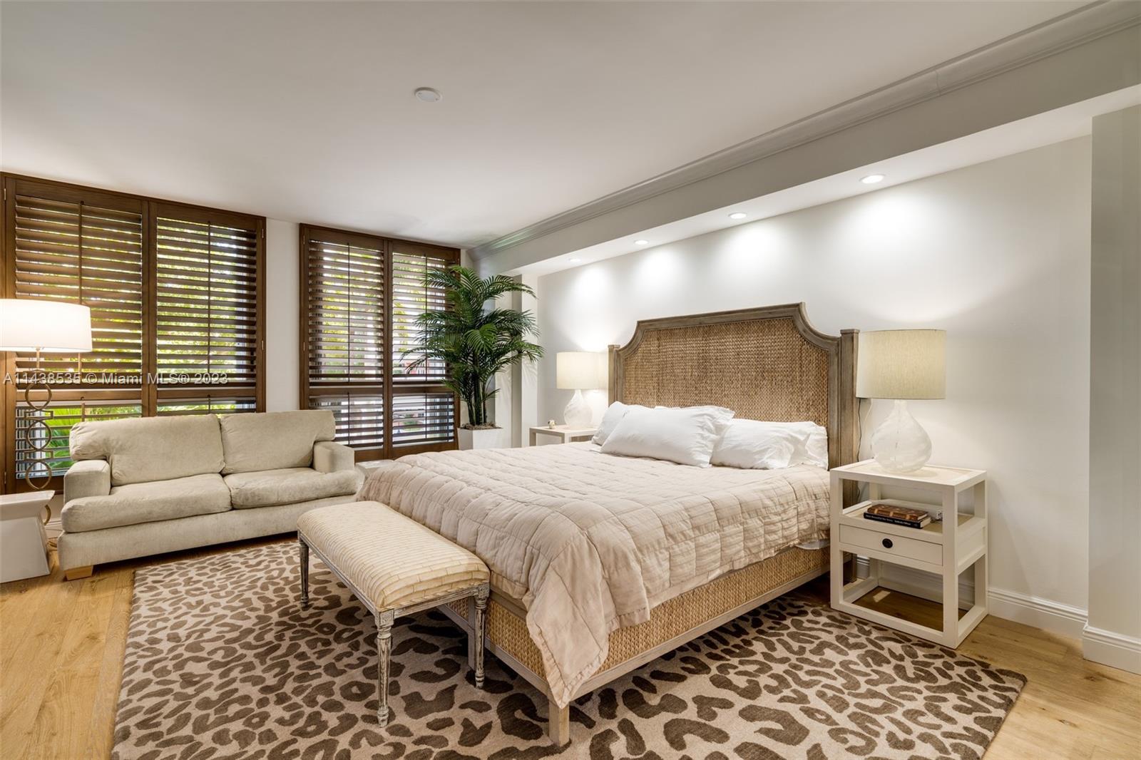 LAKE TOWER - Residential