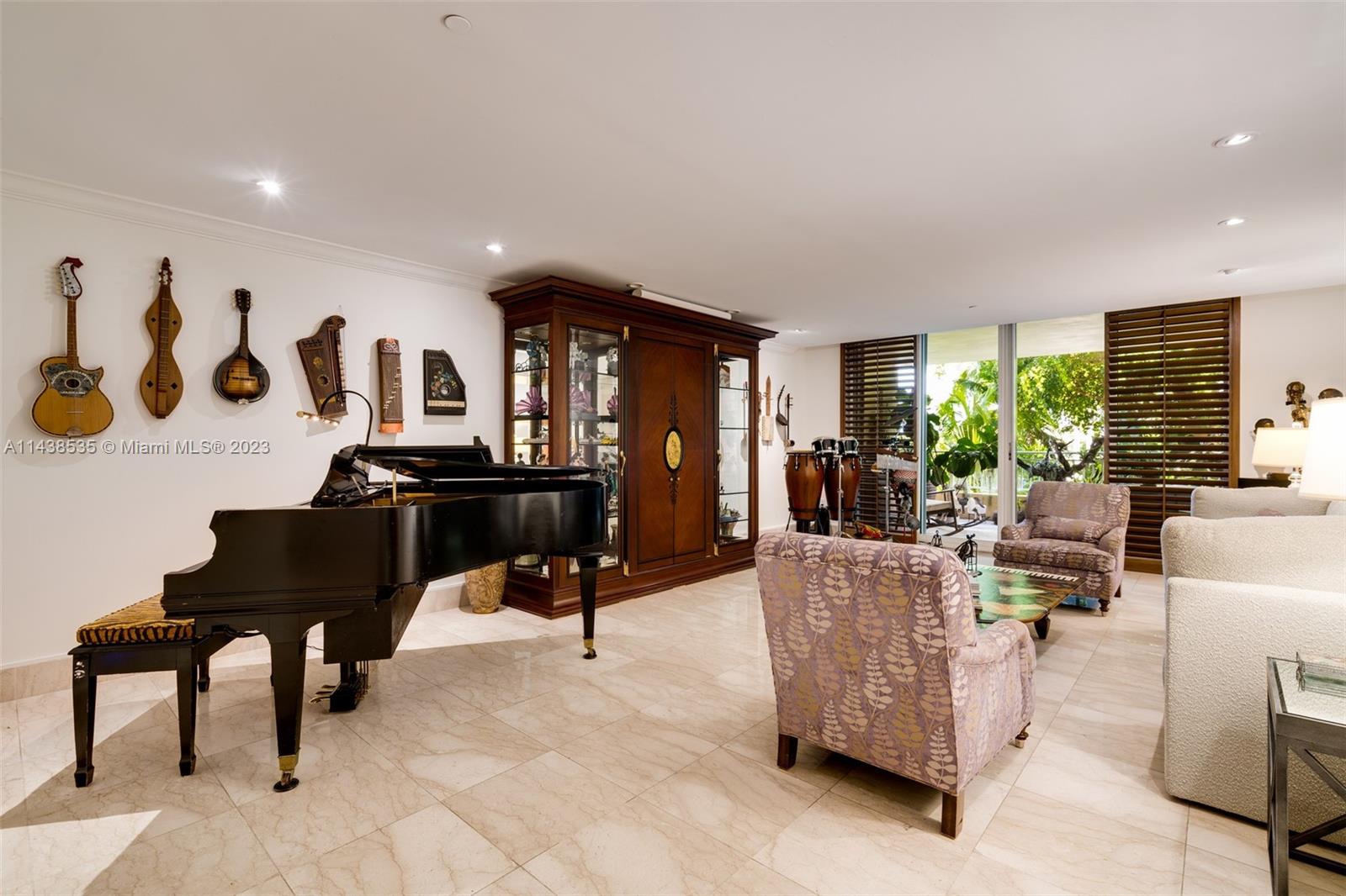 Unique opportunity to own a 3,112 sqft unit at one of the The Ocean Club's full-service doorman buildings - Lake Tower. This unit features 3 bedrooms, 4 1/2 baths, living room, formal dining room, family room, a laundry room with a full bathroom and 2 balconies overlooking lakes, gardens and pools. The Ocean Club provides luxurious resort-style living including adult and family pools, oceanfront restaurants, fitness center, spa, salon, kids and teen playrooms, 7 Har-Tru tennis courts and padel courts.