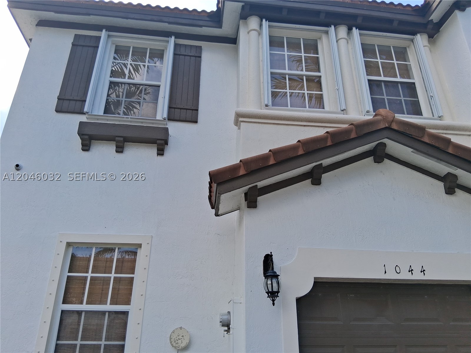 1044 NE 30th Ave - Image 1