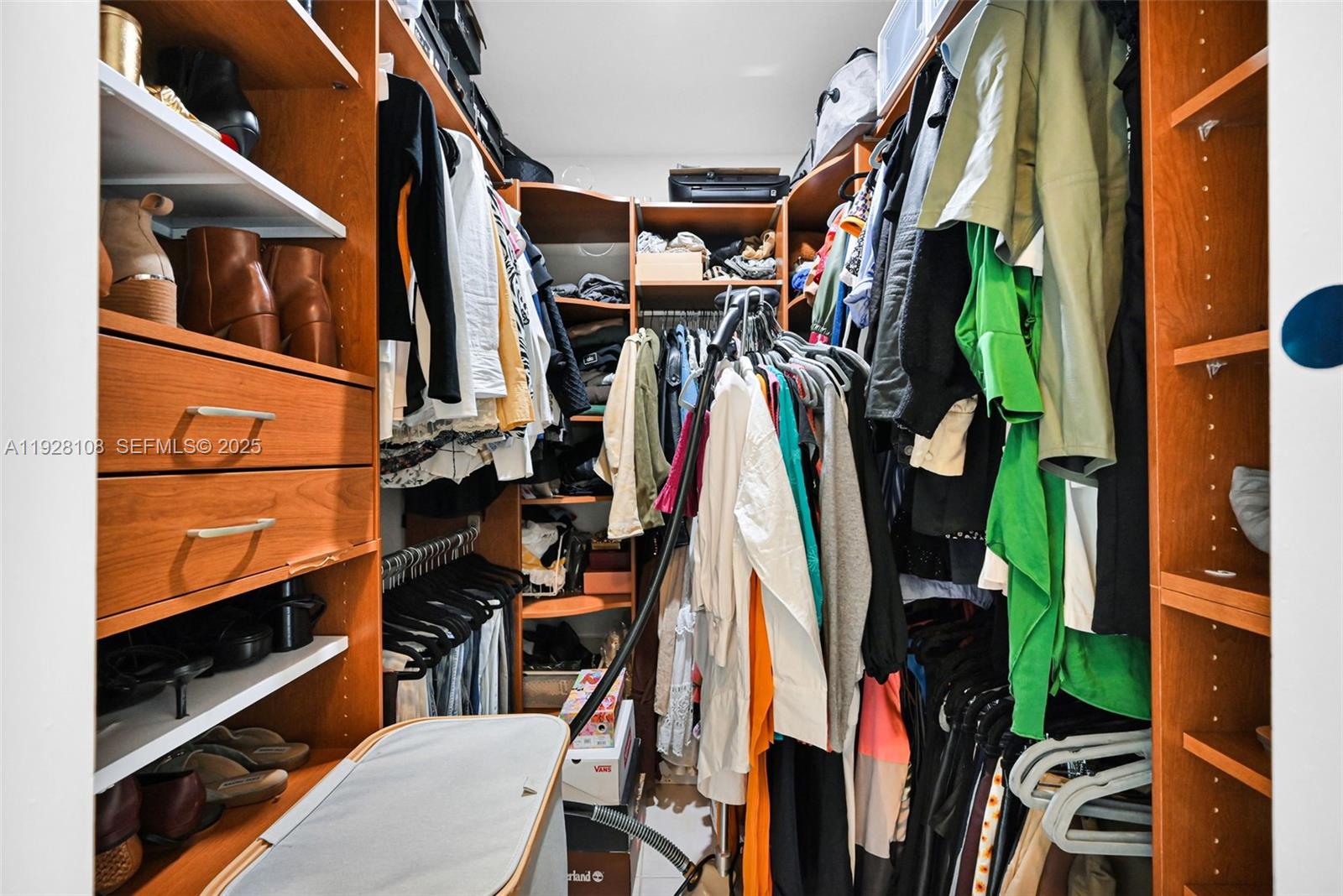 EMERALD HILLS C C APTS CO - Residential