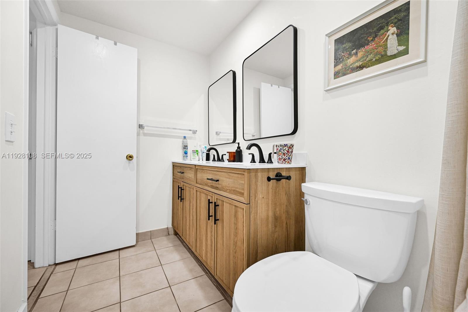 EMERALD HILLS C C APTS CO - Residential