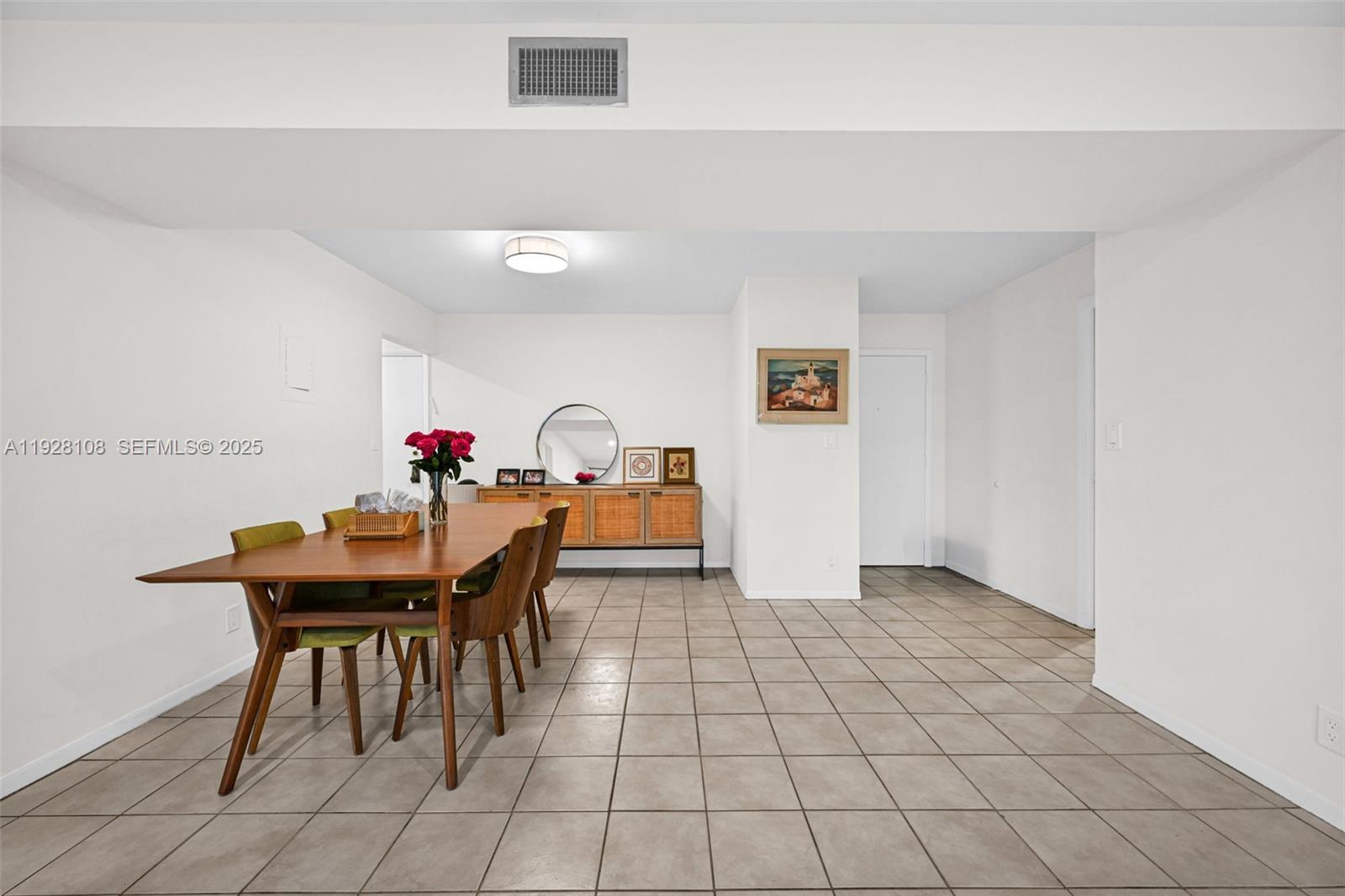 EMERALD HILLS C C APTS CO - Residential