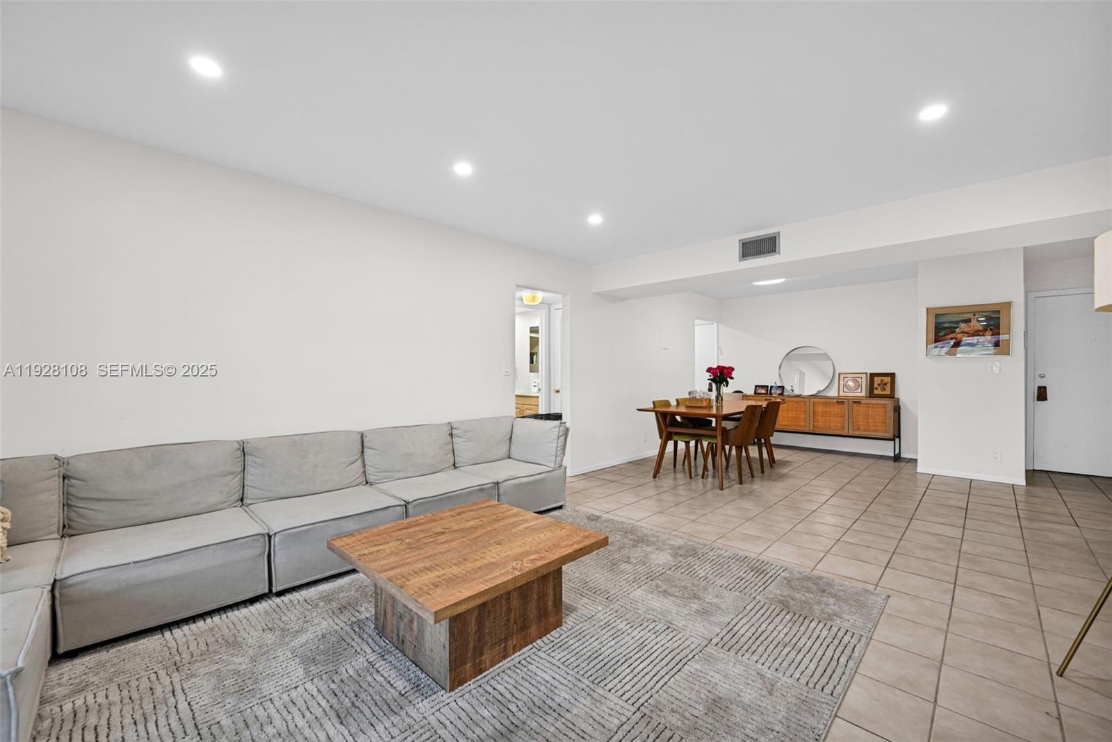 View photos, virtual tours, details... 4020 N Hills Dr 29