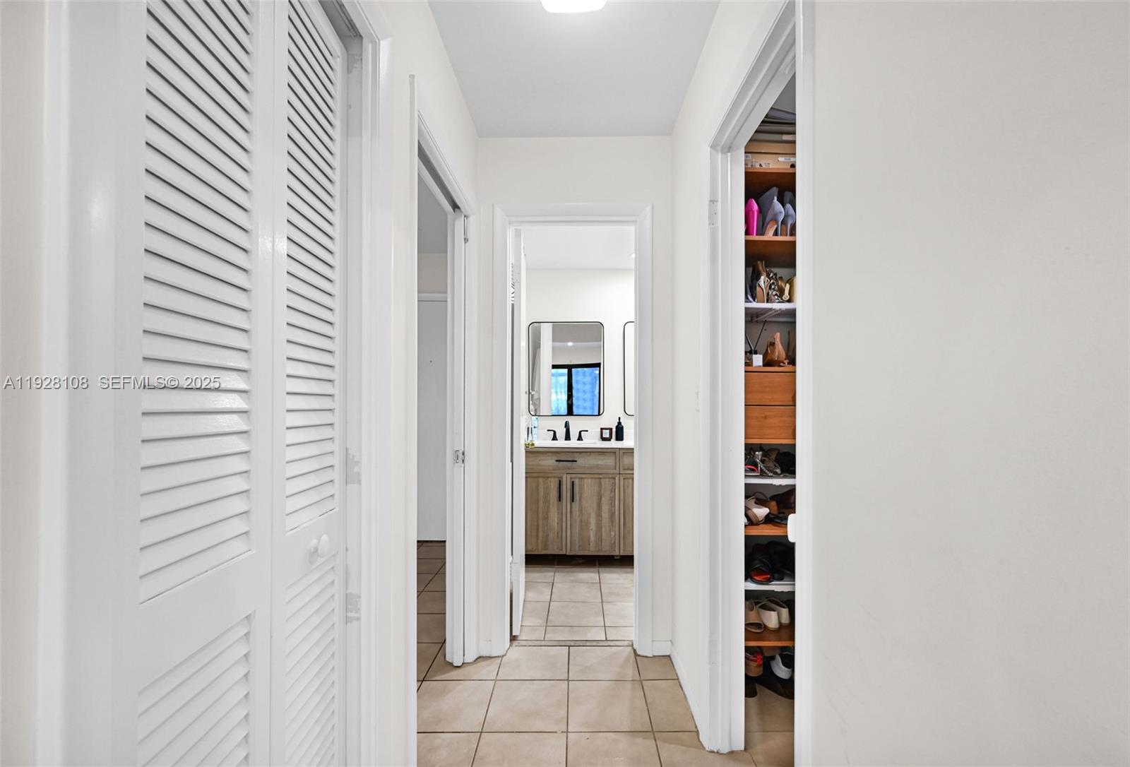 EMERALD HILLS C C APTS CO - Residential