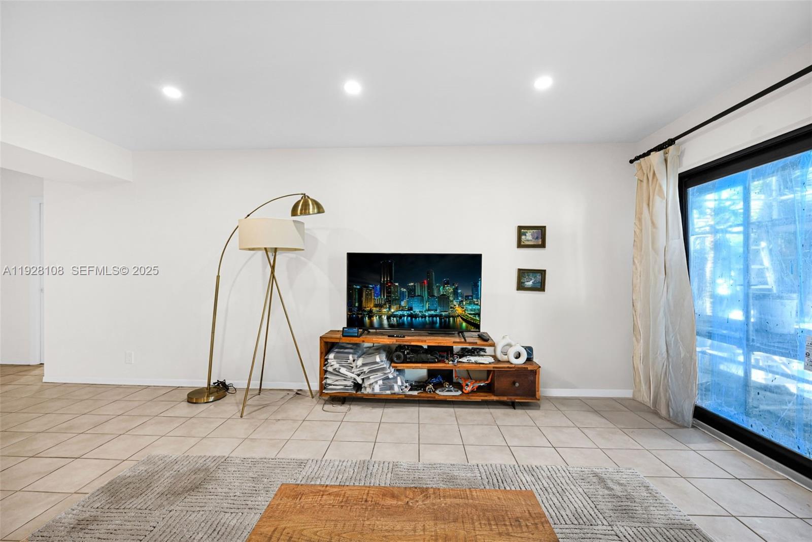 View photos, virtual tours, details... 4020 N Hills Dr 29