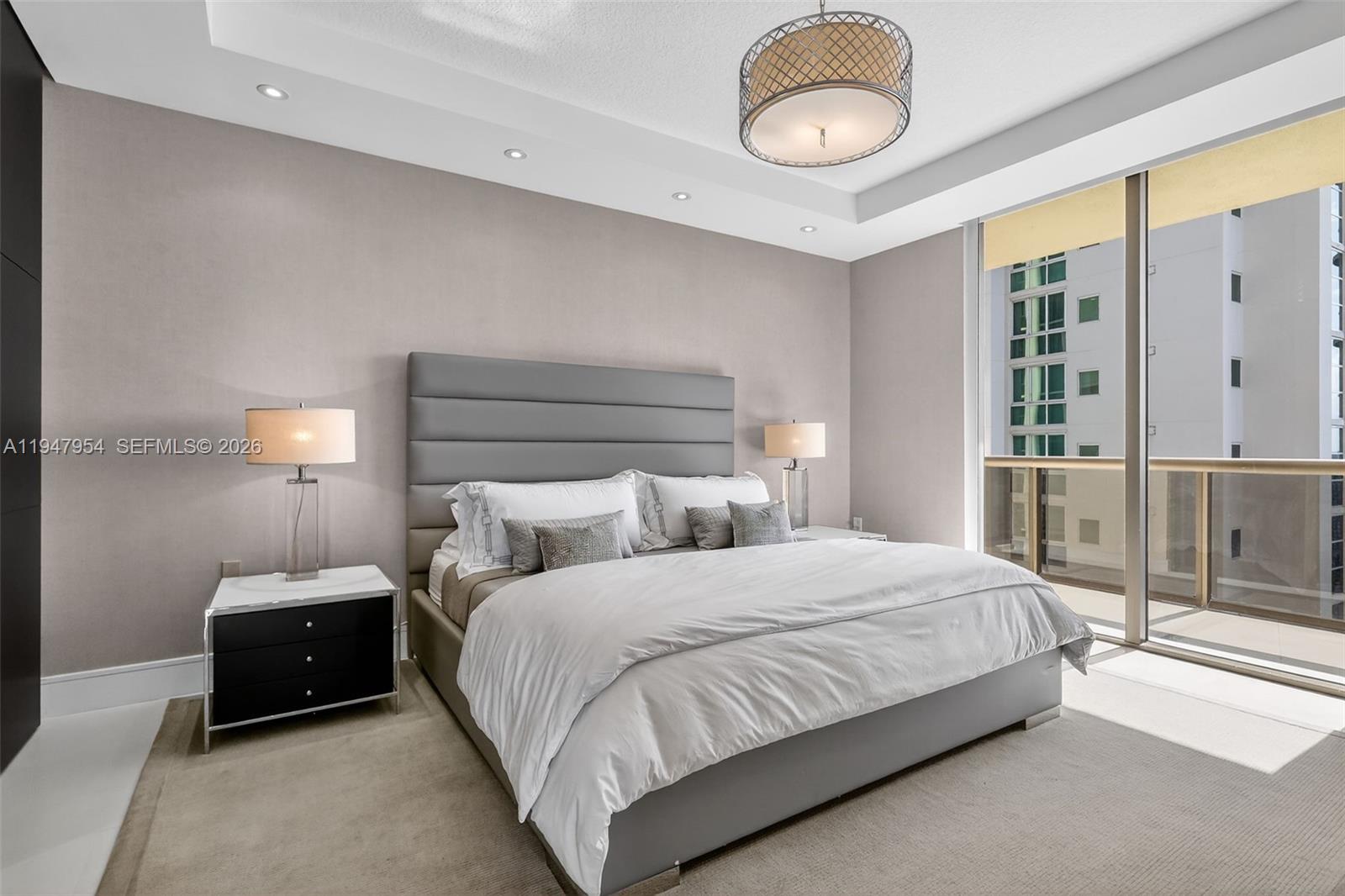 SAYAN CONDO - Residential