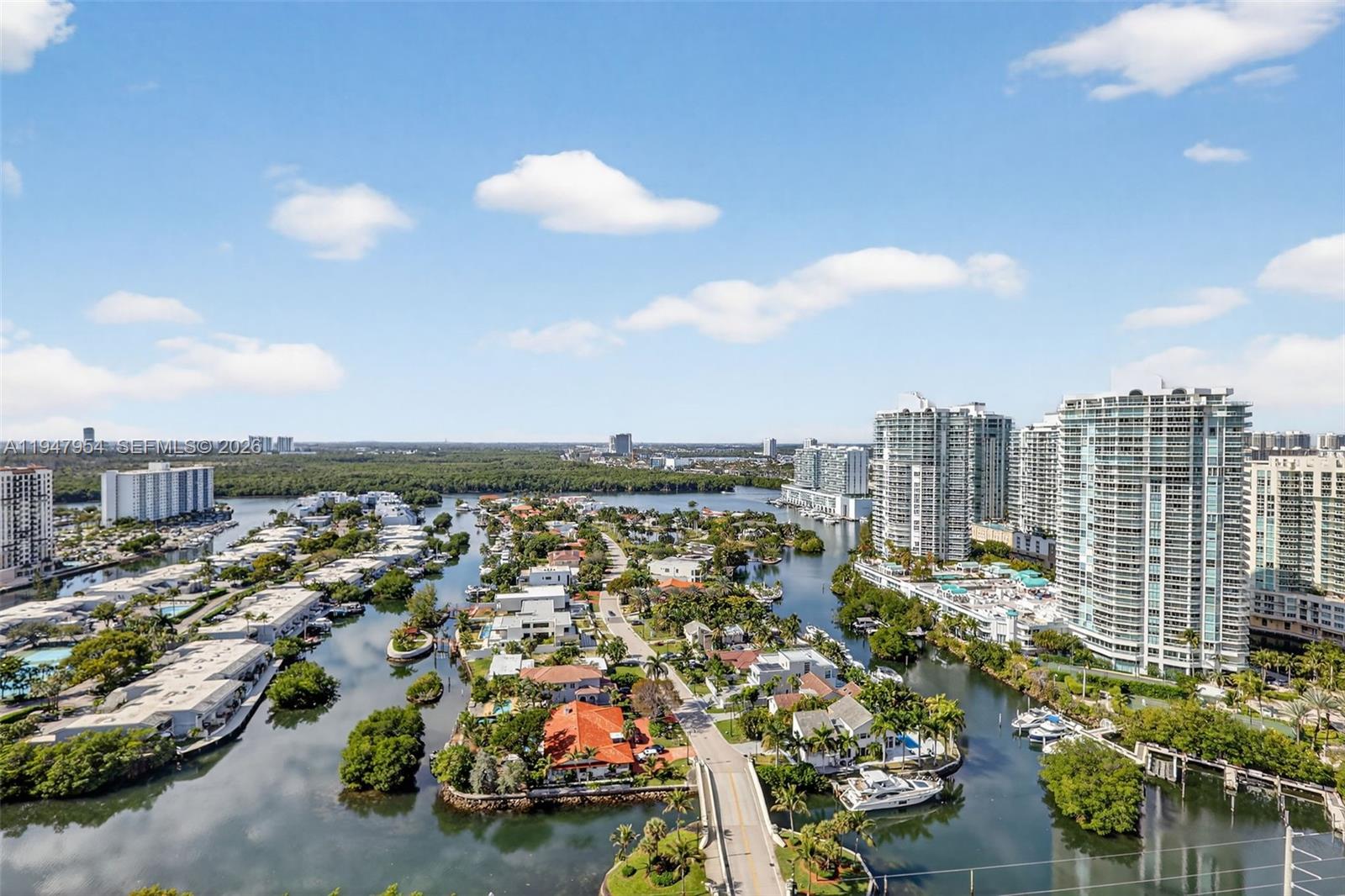 SAYAN CONDO - Residential