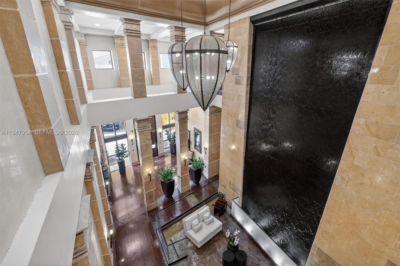 SAYAN CONDO - Residential