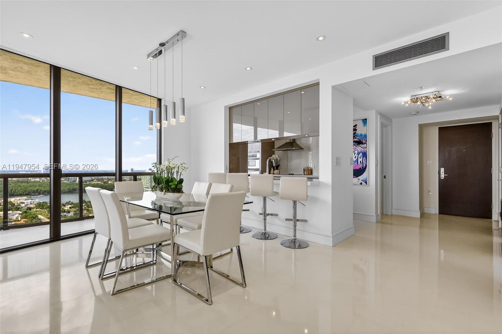 SAYAN CONDO - Residential