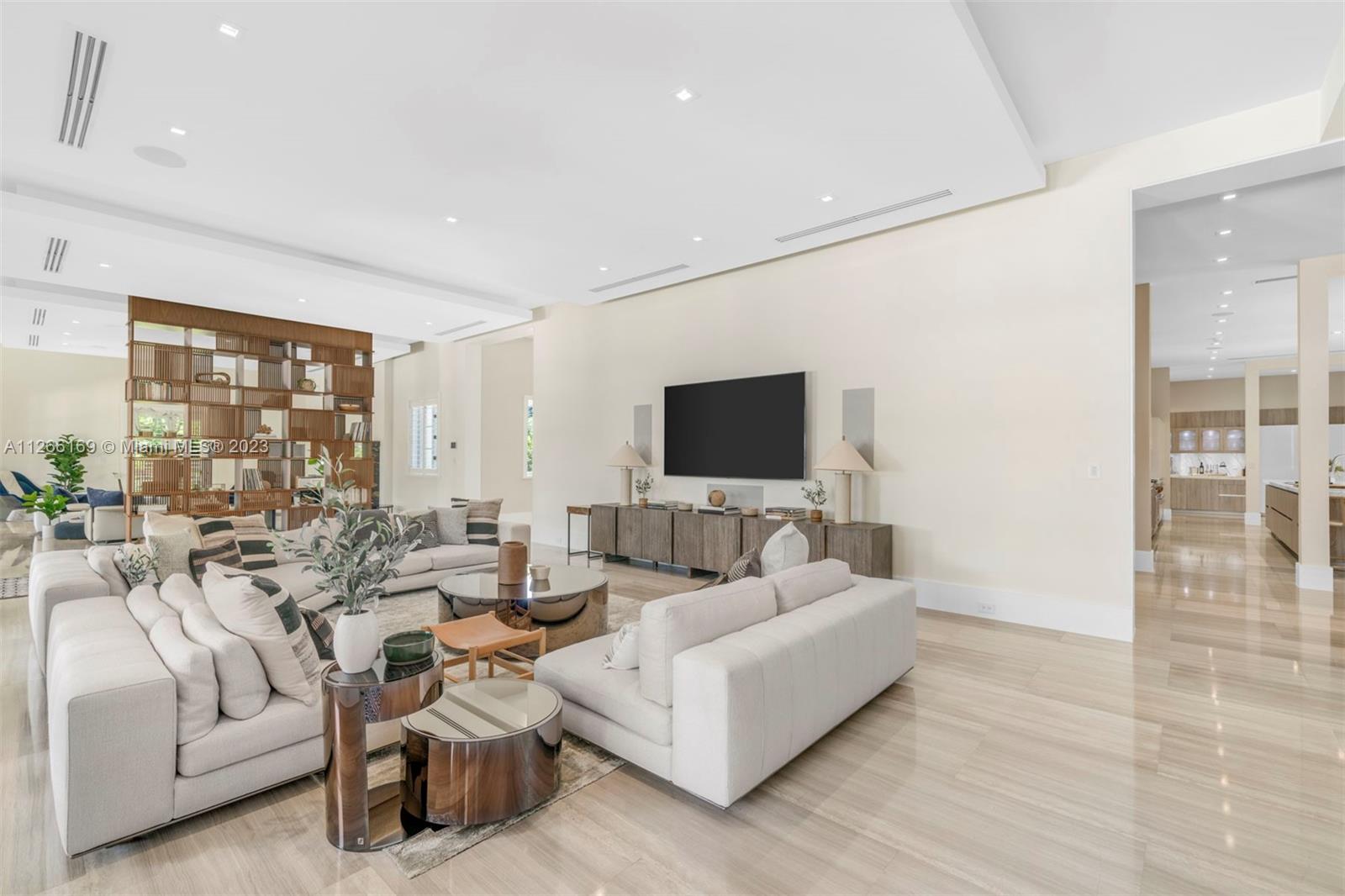 GABLES ESTATES NO 2 - Residential
