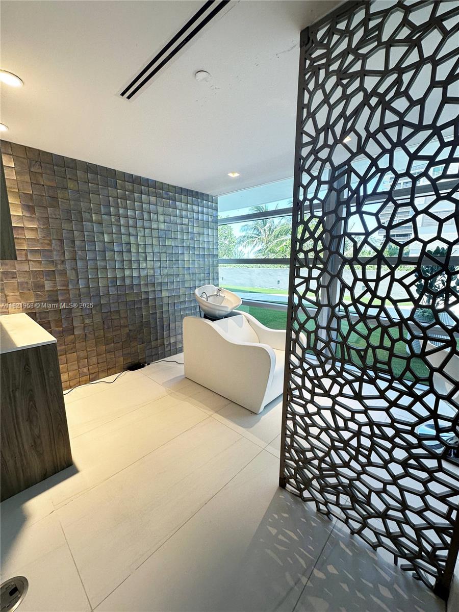 AMRIT OCEAN RESORT 2 CONDO - Residential Lease